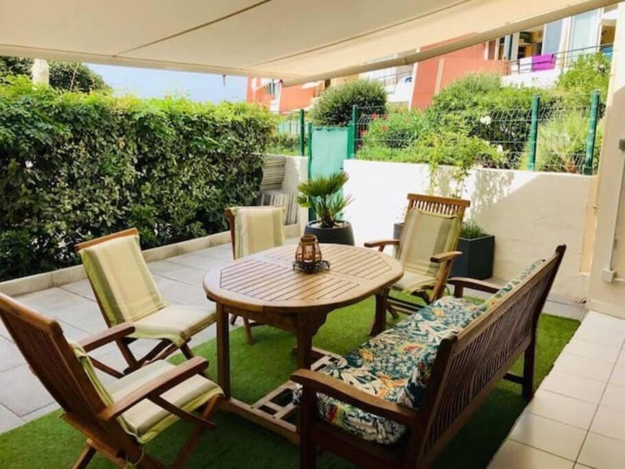 "Croisette" Appartement Rez De Jardin Acces Direct Plage ! Sete Bagian luar foto